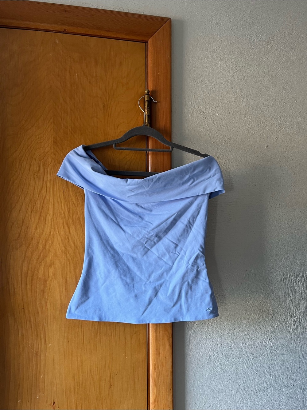 Aritzia Original Contour Ravish Top